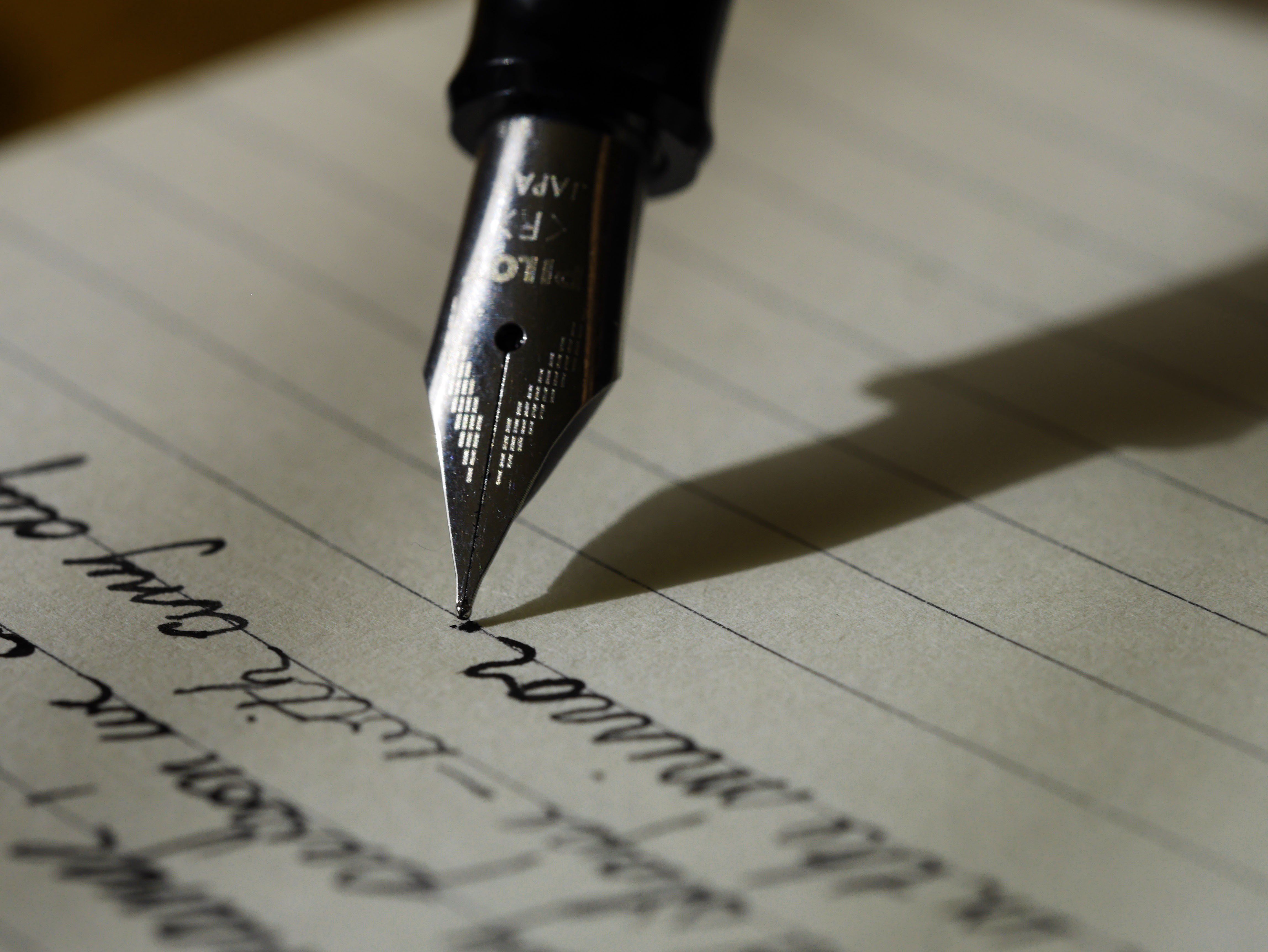 writing-1209121_media